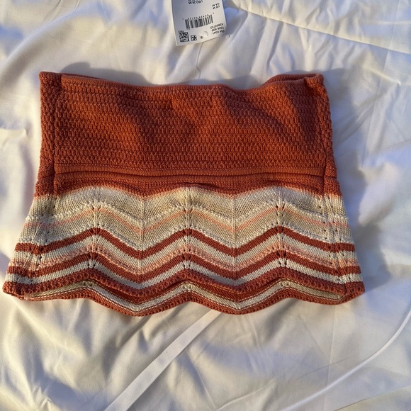 American Eagle Outfitters Coral and Cream Strapless Crop Top - Picture 3 of 5